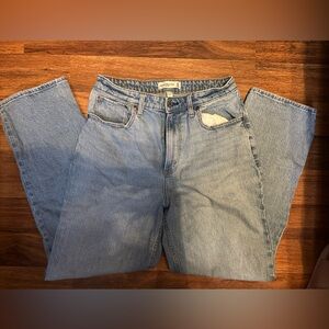 Abercrombie & Fitch Classic Blue Jeans